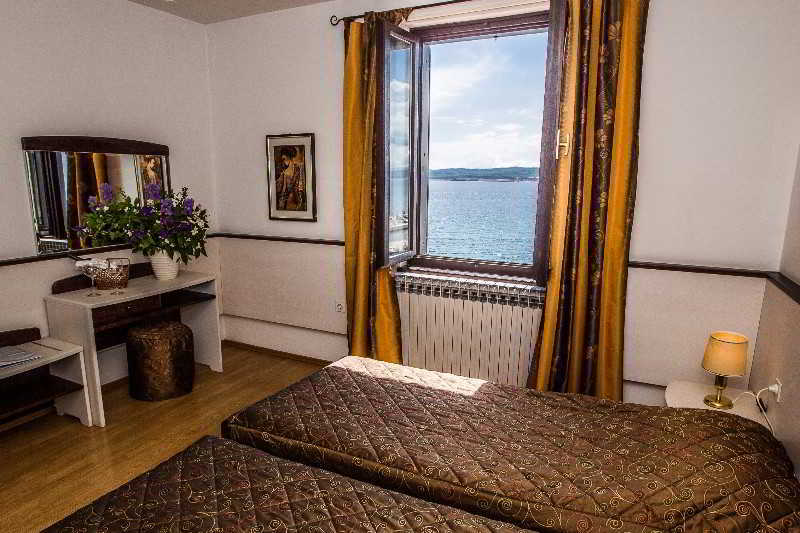 קריקווניצה Hotel Kastel מראה חיצוני תמונה