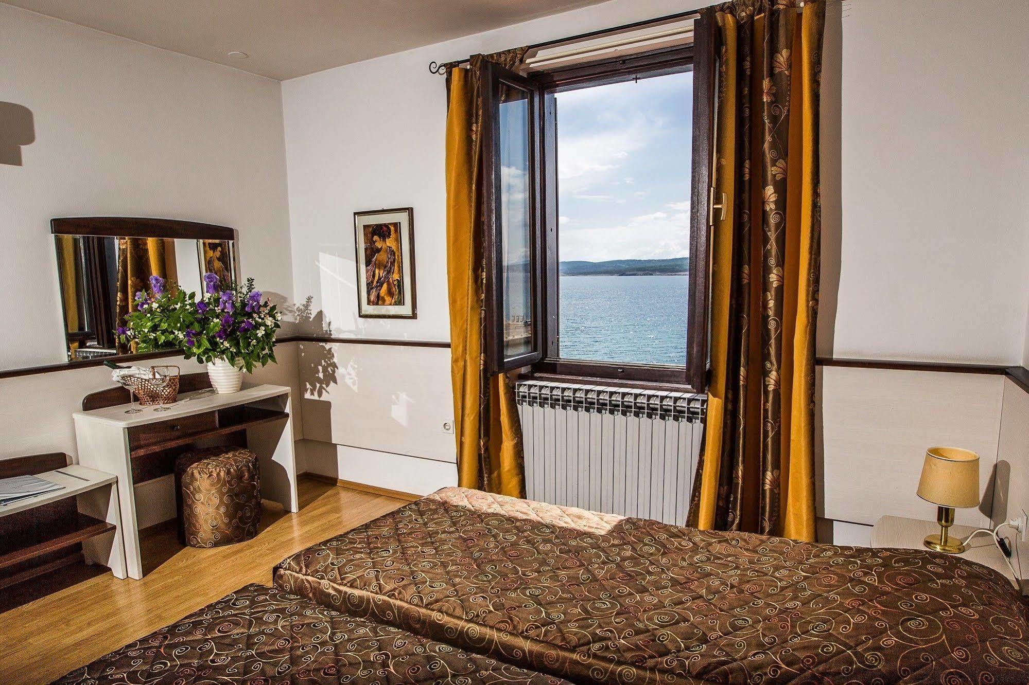 קריקווניצה Hotel Kastel מראה חיצוני תמונה