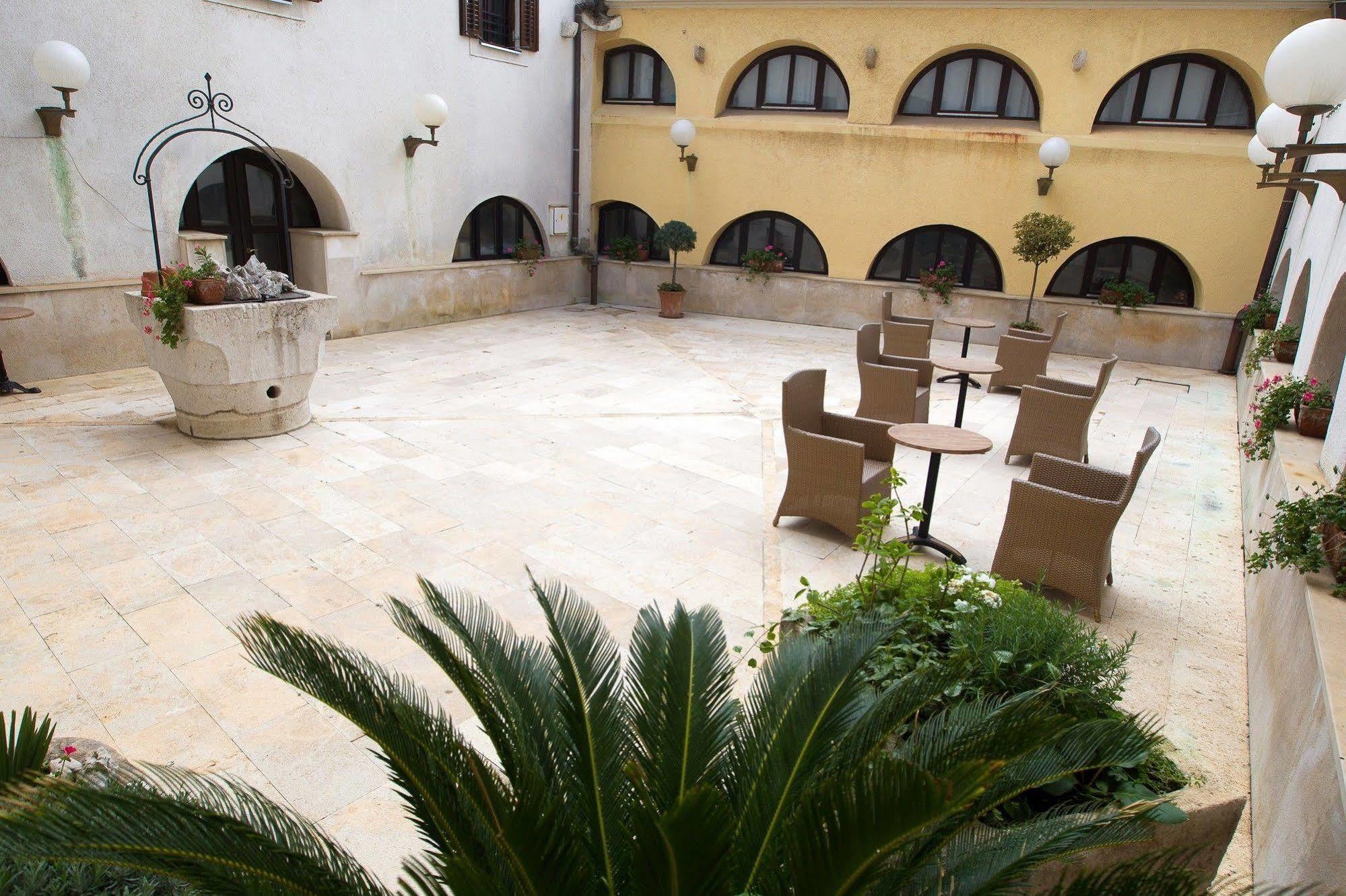קריקווניצה Hotel Kastel מראה חיצוני תמונה