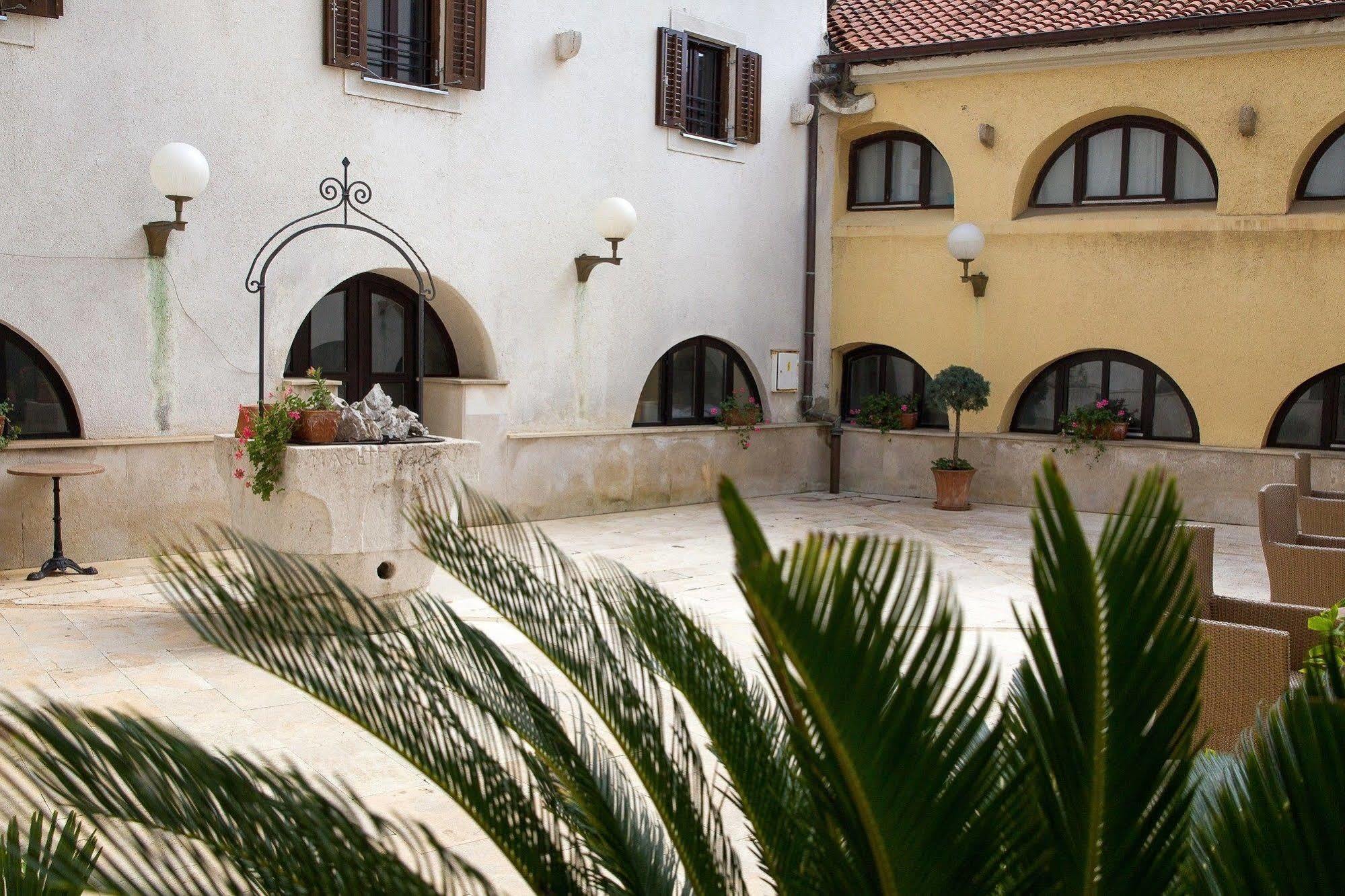 קריקווניצה Hotel Kastel מראה חיצוני תמונה