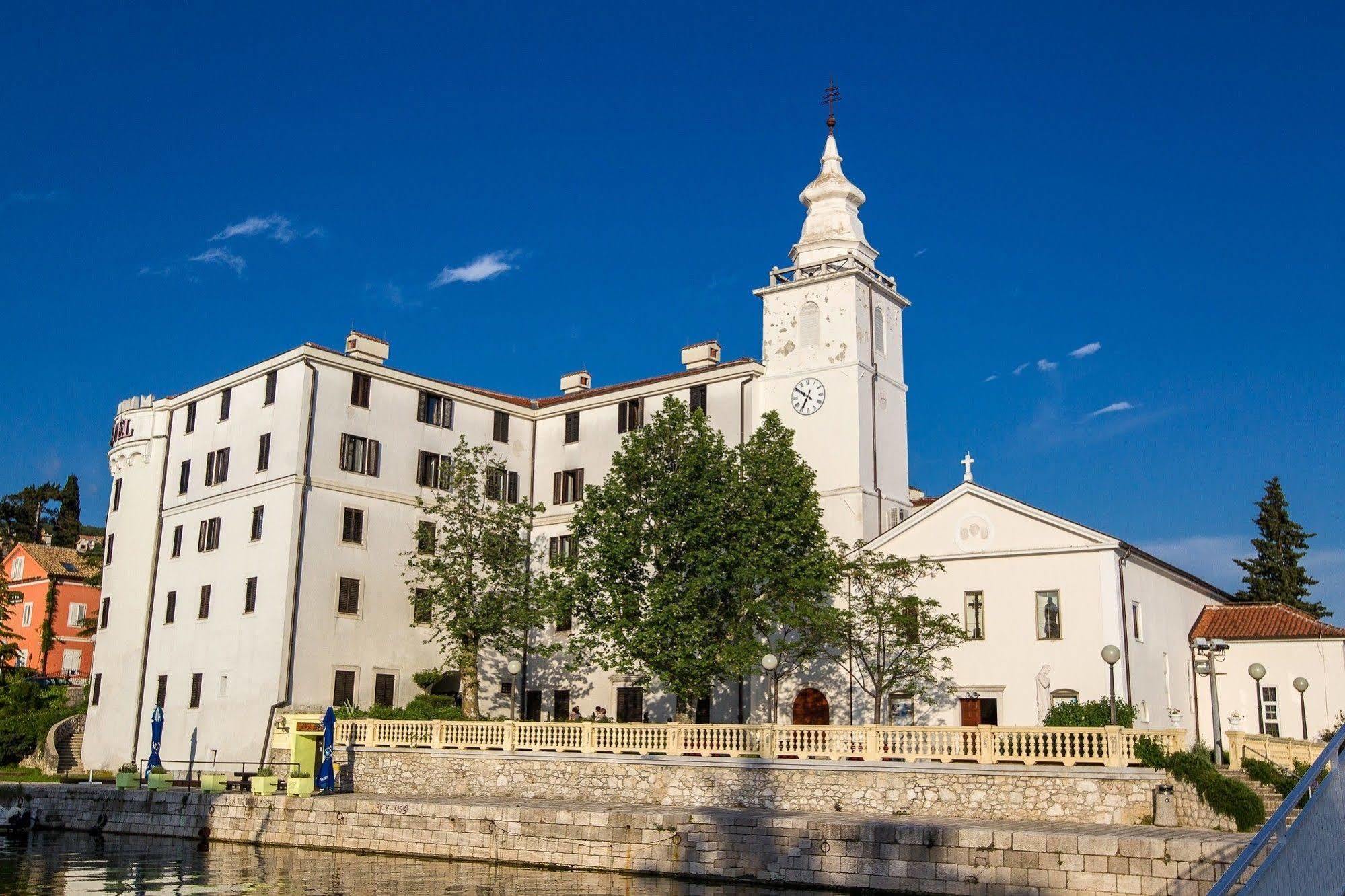 קריקווניצה Hotel Kastel מראה חיצוני תמונה