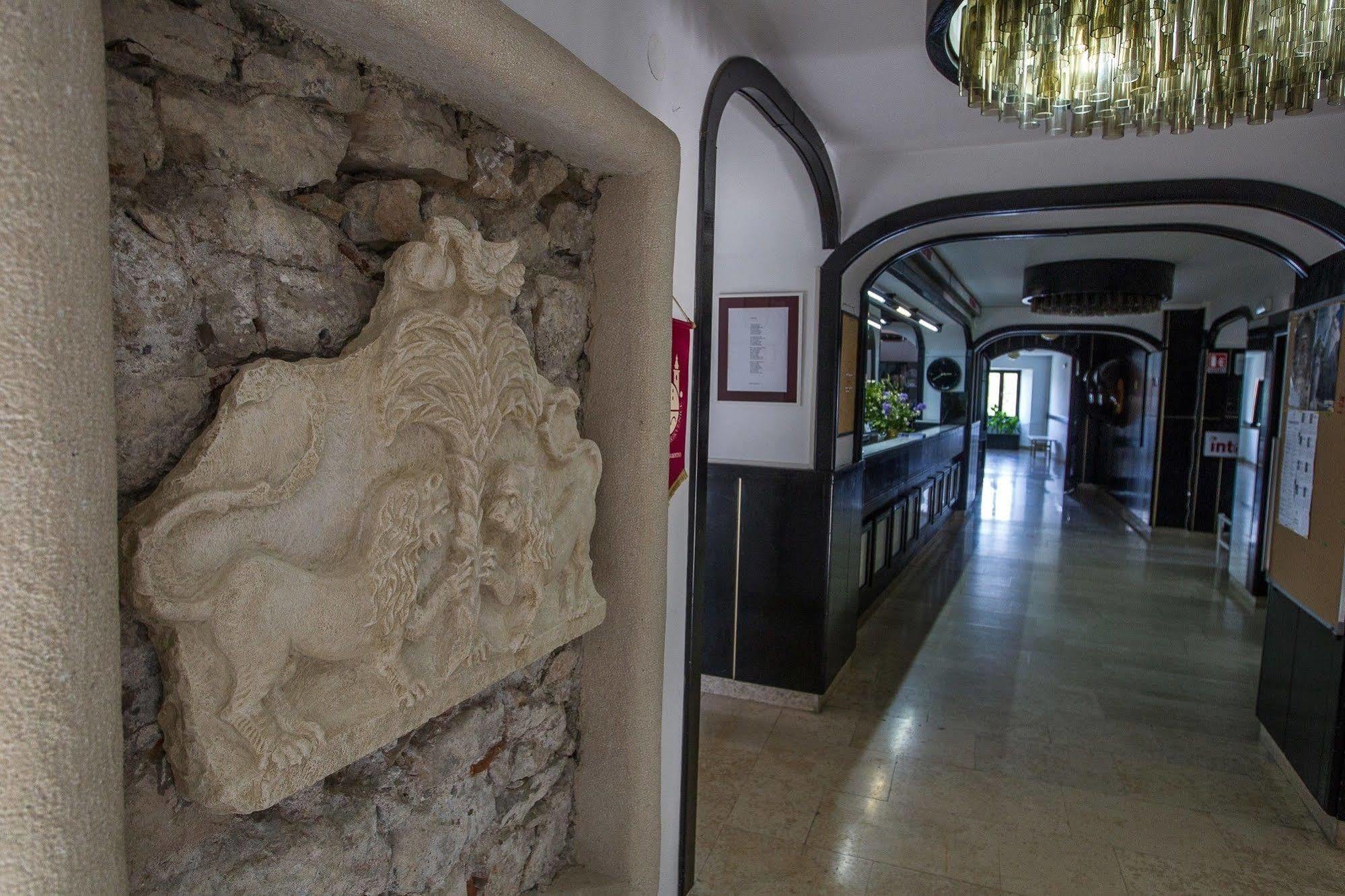 קריקווניצה Hotel Kastel מראה חיצוני תמונה