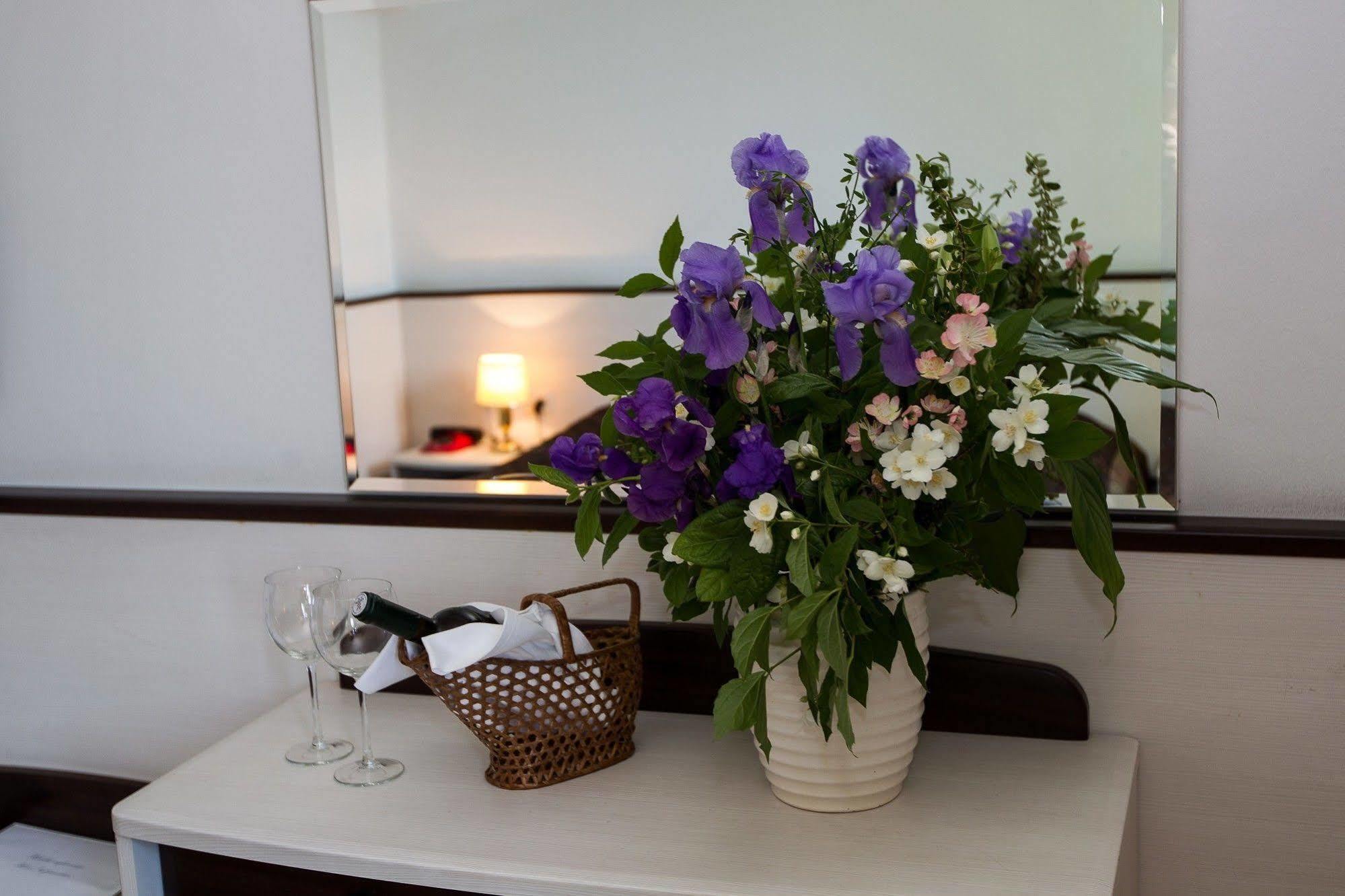 קריקווניצה Hotel Kastel מראה חיצוני תמונה