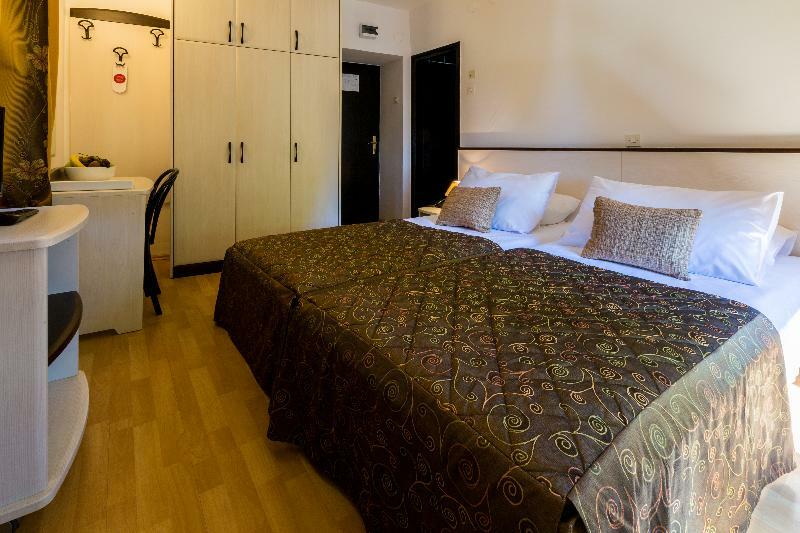 קריקווניצה Hotel Kastel מראה חיצוני תמונה